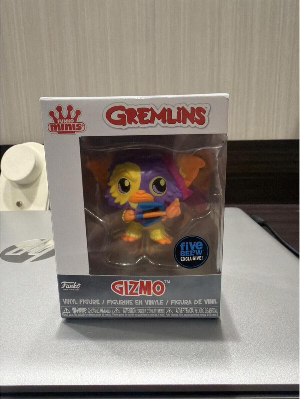 Funko Minis Gremlins Gizmo Shooting Arrow Blacklight Vinyl Figure NIB
